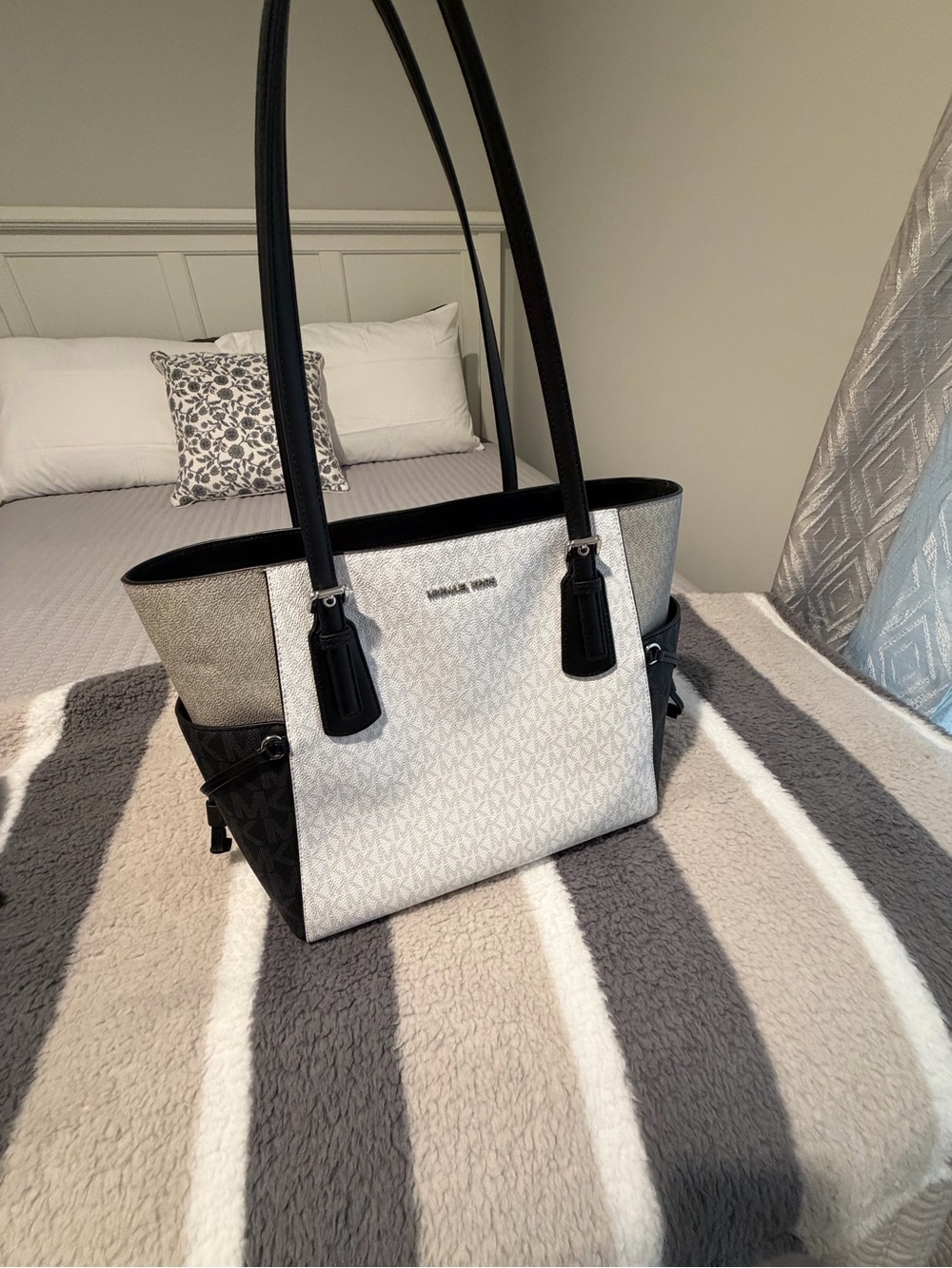 Michael Kors White and Black Logo Tote